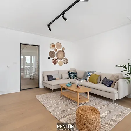 Meradelijo - Cosy In The Heart Of *